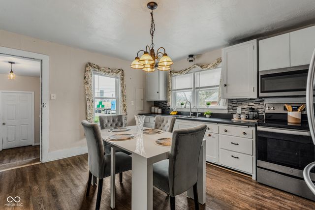 2711 22nd Street, Columbus, IN 47201