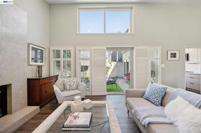 3430 Camanoe Ln, Alameda, CA 94502