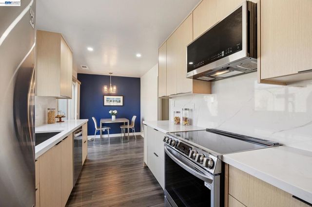 3430 Camanoe Ln, Alameda, CA 94502