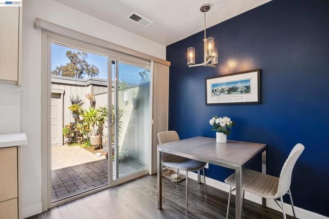 3430 Camanoe Ln, Alameda, CA 94502