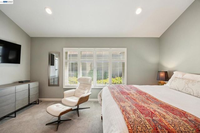 3430 Camanoe Ln, Alameda, CA 94502