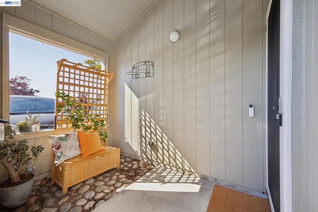 3430 Camanoe Ln, Alameda, CA 94502