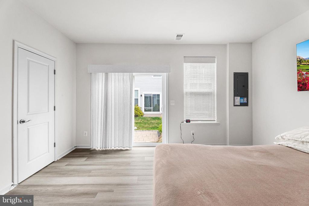 Image 10 of property listing at 520 MARSHY CV #163, Cambridge, MD 21613