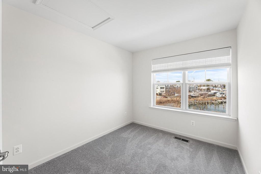 Image 28 of property listing at 520 MARSHY CV #163, Cambridge, MD 21613