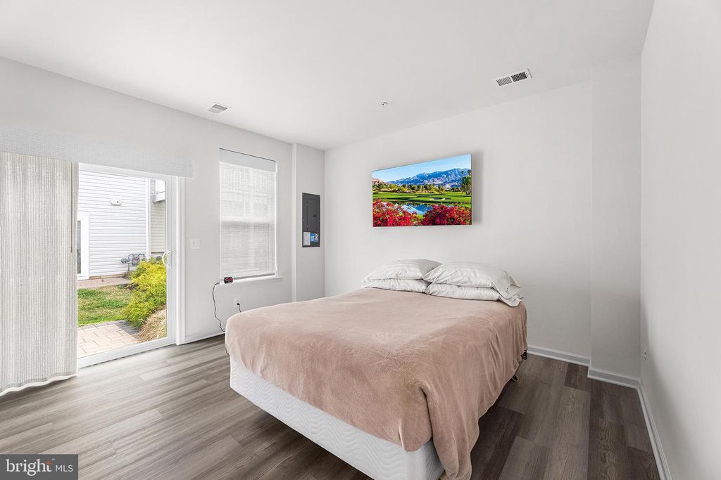 Image 9 of property listing at 520 MARSHY CV #163, Cambridge, MD 21613