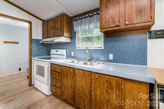 4449 Hickory Highway, Statesville, NC 28677