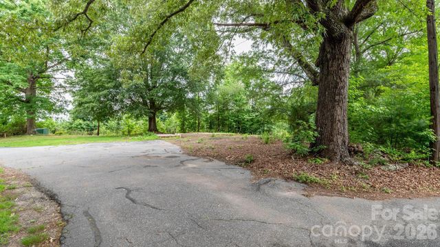 4449 Hickory Highway, Statesville, NC 28677