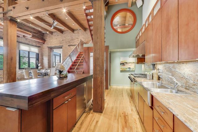 2401 W OHIO Street 31, Chicago, IL 60612