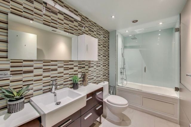 2401 W OHIO Street 31, Chicago, IL 60612