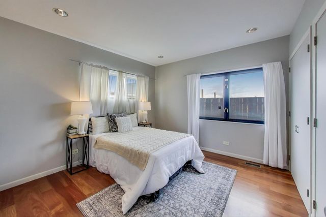 2401 W OHIO Street 31, Chicago, IL 60612