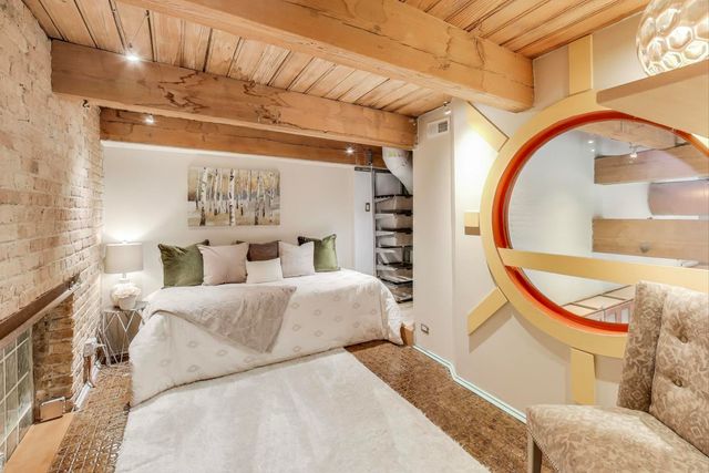 2401 W OHIO Street 31, Chicago, IL 60612