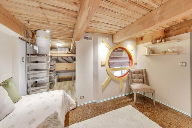 2401 W OHIO Street 31, Chicago, IL 60612