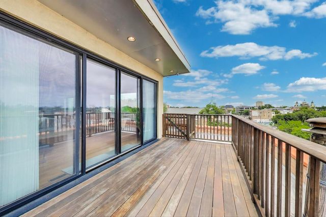 2401 W OHIO Street 31, Chicago, IL 60612