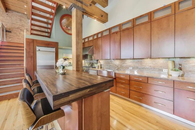 2401 W OHIO Street 31, Chicago, IL 60612