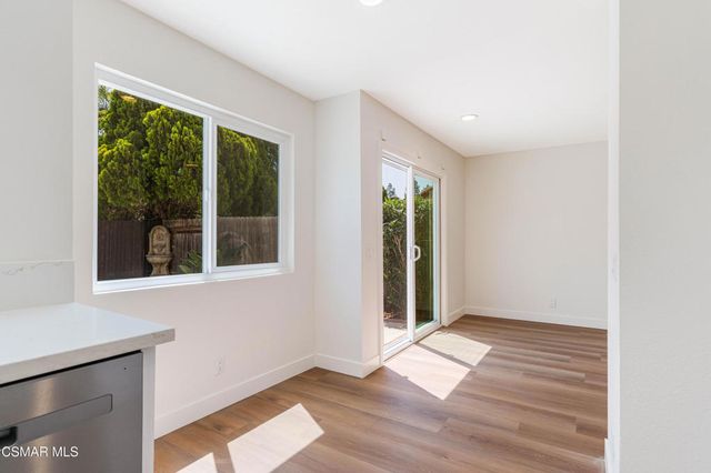 2332 Hampton Avenue, Simi Valley, CA 93063