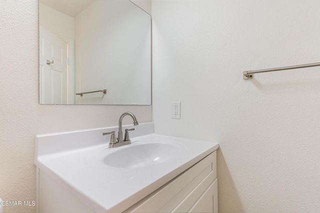 2332 Hampton Avenue, Simi Valley, CA 93063