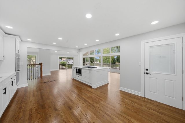 1117 Barberry Court, Downers Grove, IL 60515
