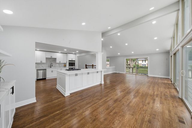 1117 Barberry Court, Downers Grove, IL 60515