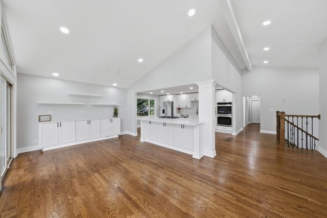 1117 Barberry Court, Downers Grove, IL 60515