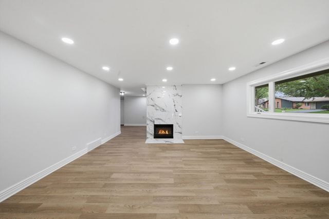 1117 Barberry Court, Downers Grove, IL 60515
