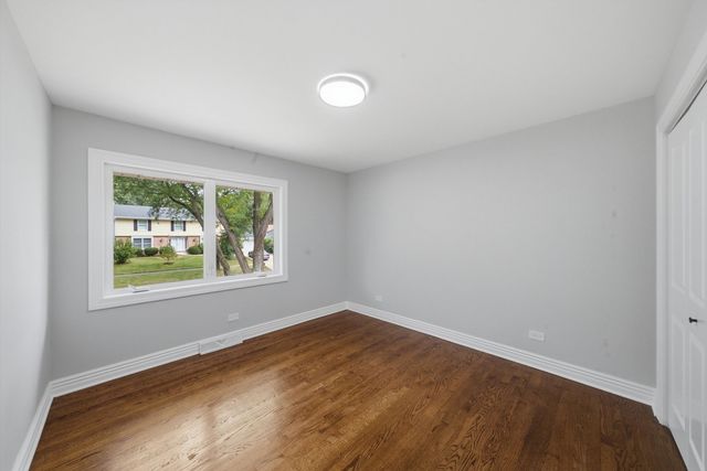 1117 Barberry Court, Downers Grove, IL 60515