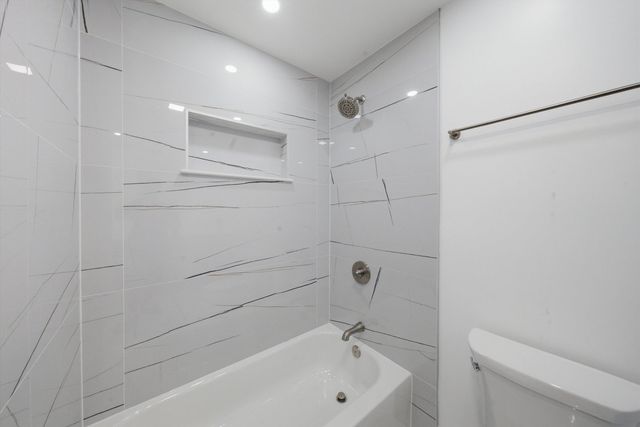 1117 Barberry Court, Downers Grove, IL 60515