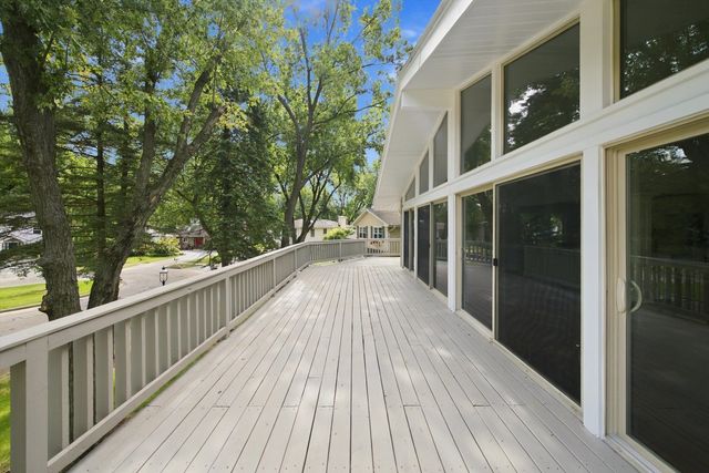 1117 Barberry Court, Downers Grove, IL 60515