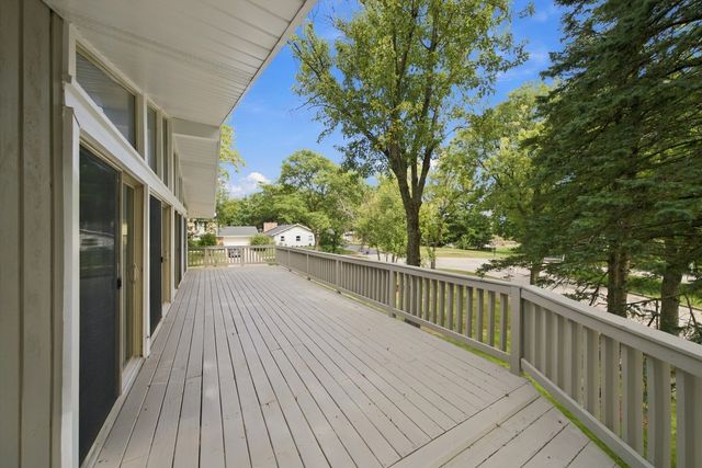 1117 Barberry Court, Downers Grove, IL 60515