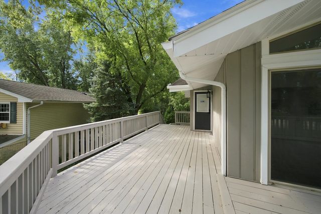 1117 Barberry Court, Downers Grove, IL 60515