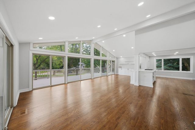 1117 Barberry Court, Downers Grove, IL 60515