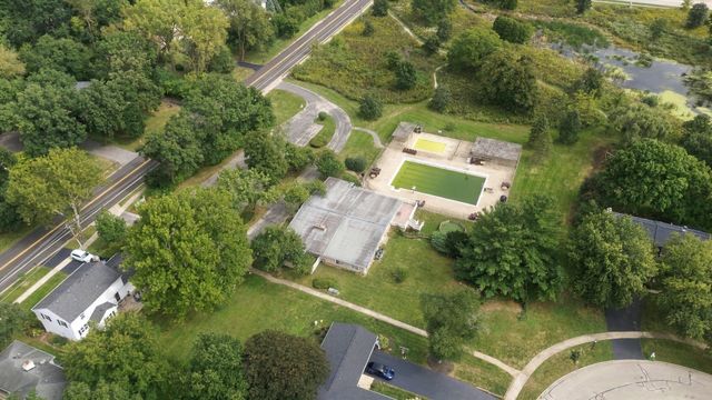 1117 Barberry Court, Downers Grove, IL 60515