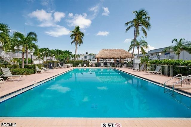 6777 Winkler RD 236, Fort Myers, FL 33919