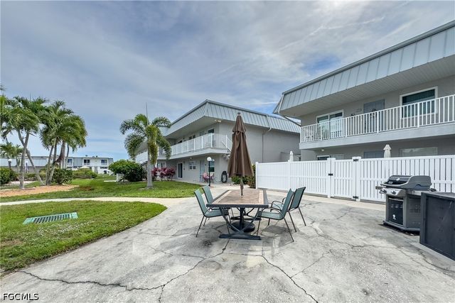 6777 Winkler RD 236, Fort Myers, FL 33919