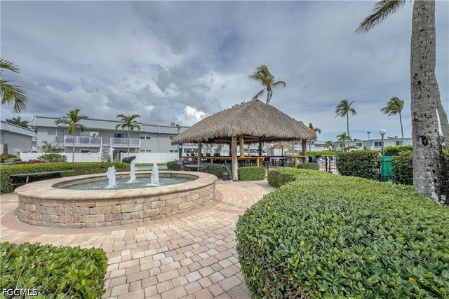 6777 Winkler RD 236, Fort Myers, FL 33919