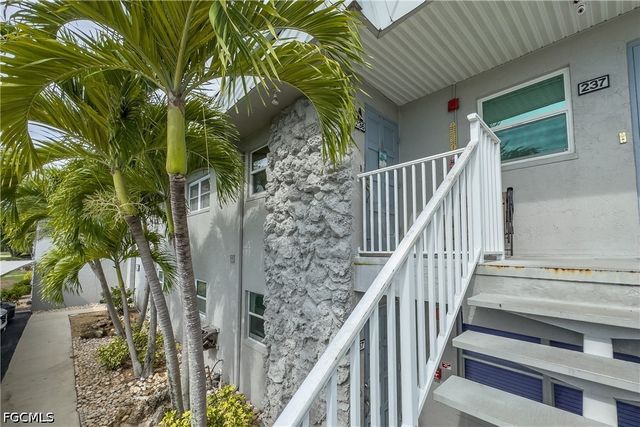6777 Winkler RD 236, Fort Myers, FL 33919