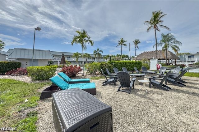 6777 Winkler RD 236, Fort Myers, FL 33919