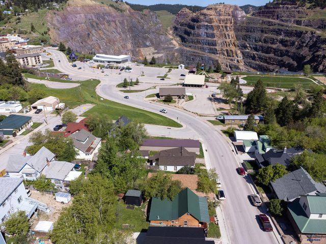 313 MILL ST, Lead, SD 57754