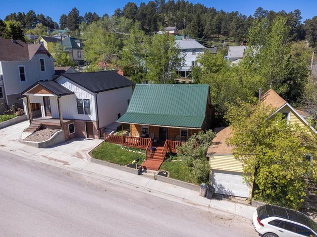 313 MILL ST, Lead, SD 57754