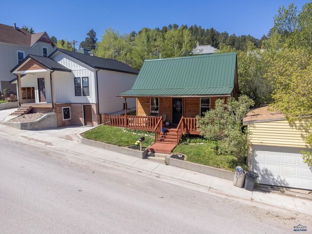 313 MILL ST, Lead, SD 57754