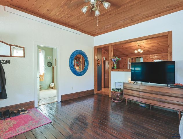 313 MILL ST, Lead, SD 57754