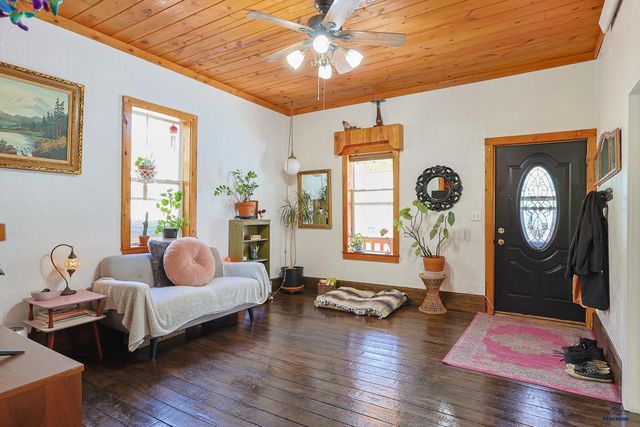 313 MILL ST, Lead, SD 57754