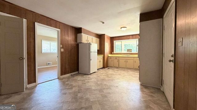 1664 Barrett Drive NW, Atlanta, GA 30318