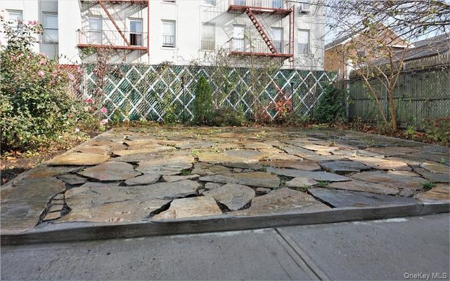 1840 Tomlinson Avenue, Bronx, NY 10461