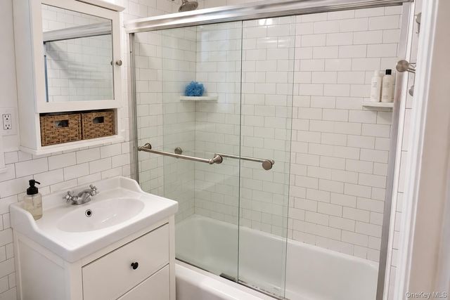 1840 Tomlinson Avenue, Bronx, NY 10461