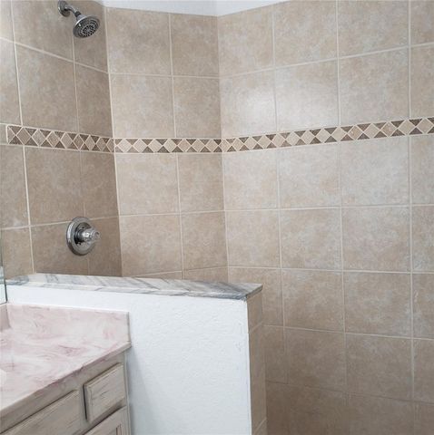 5016 SUNRIDGE PALMS DRIVE, Tampa, FL 33617