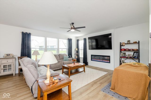 1265 Sika Lane, Greenwood, IN 46143