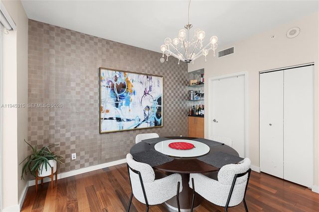 60 SW 13 st 5012, Miami, FL 33130