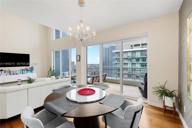 60 SW 13 st 5012, Miami, FL 33130