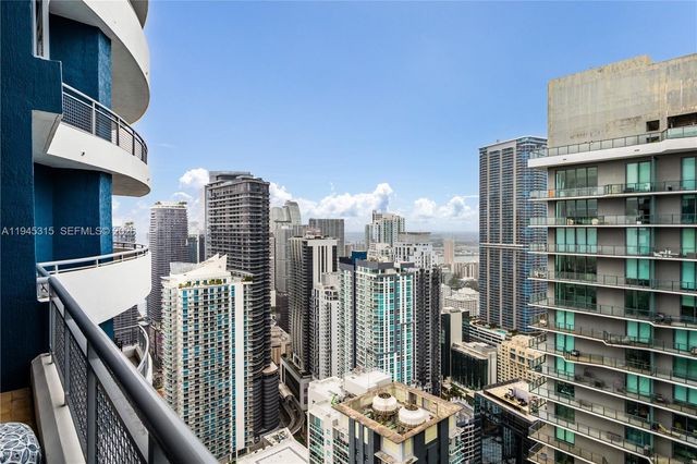 60 SW 13 st 5012, Miami, FL 33130