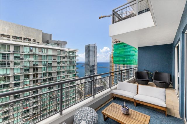 60 SW 13 st 5012, Miami, FL 33130